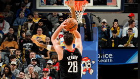 Πήραν τη ματσάρα οι Ρόκετς κόντρα στους Πέισερς με 39αρα Σενγκούν