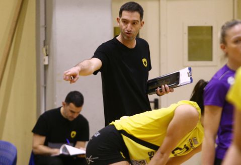 Ταμπουρατζής: «Νίκη αφιερωμένη στο τμήμα του ποδοσφαίρου γυναικών της ΑΕΚ, όχι στη βία»