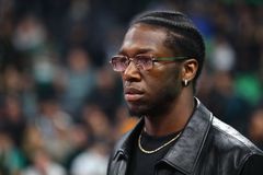 Ο Ναν έκλεψε τις εντυπώσεις στο T-Center με την εμφάνισή του (pic)