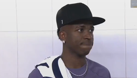 Εξαλλος Βινίσιους: «Δεν μπορέσαμε να κερδίσουμε γιατί δεν μας άφησαν» (vid)