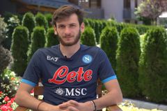 Η Νάπολι το ξεκαθάρισε: «Ο Κβαρατσχέλια δεν πωλείται - Δεν αποφασίζουν για το μέλλον του οι μάνατζερ και πατεράδες...»