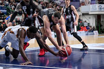 Η Σάσαρι του Χαραλαμπόπουλου έκανε... «κηδεία» στη Βίρτους!