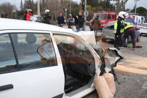 Οικογενειακή τραγωδία στην Κατεχάκη: Νεκροί μητέρα, πατέρας και γιος στην καραμπόλα - Έξι συνολικά οι τραυματίες