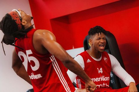 Θετικά νέα για τον Ερυθρό Αστέρα με την επιστροφή των Κάρτερ και Ριβέρο