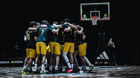 Φεύγει από το Άμπου Ντάμπι με πτήση τσάρτερ η ομάδα Κ18 του Άρη