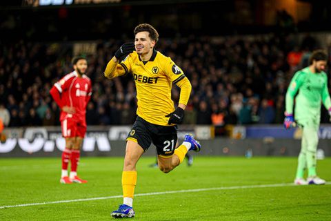 Ήττα σοκ για τη Λίβερπουλ στις καθυστερήσεις από την τελευταία Γουλβς