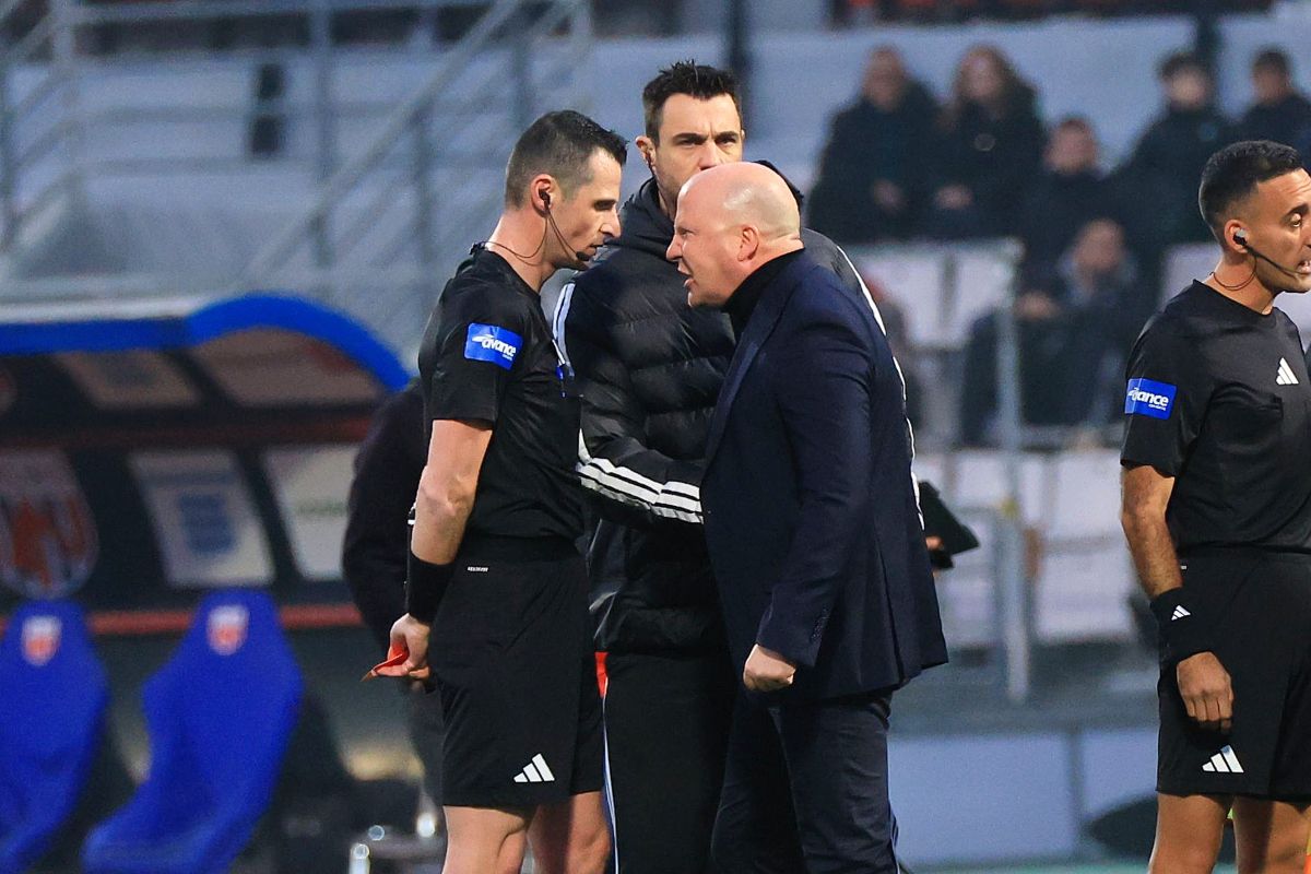 Τι έγραψε στο φύλλο αγώνα του Βόλος - ΑΕΚ ο Σταύρος Τσιμεντερίδης