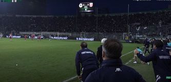 Το απόλυτο κοντράστ συναισθημάτων στο χαμένο πέναλτι του Σπόραρ κι όλες οι αντιδράσεις του πάγκου στις χαμένες ευκαιρίες (vid)