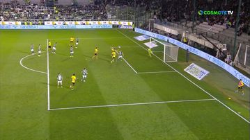 Πετάχτηκε για να απειλήσει ο Γκατσίνοβιτς αλλά δεν πρόλαβε για λίγο την μπάλα