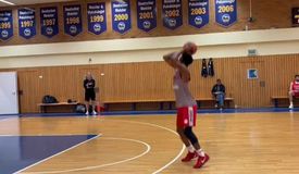 Με Έβανς η τελευταία προπόνηση του Ολυμπιακού πριν την Άλμπα (vid)