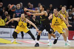 Έτοιμος για την ΑΕΚ ο Άρης Βetsson, αμφίβολος ο Αντετοκούνμπο