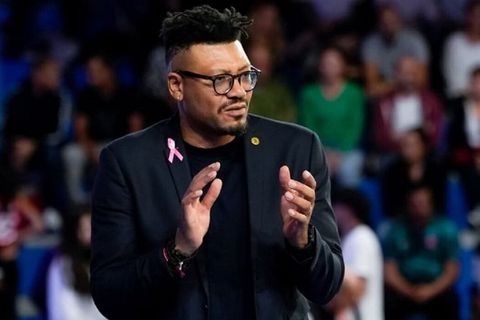 Αχμέντ Eνζογιά: Ο εκλεκτός για να αναλάβει κόουτς στις Γυναίκες του Ολυμπιακού