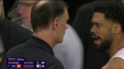 «Θερμό» επεισόδιο Μπαρτζώκα-Ντόρσεϊ στο τρίτο δεκάλεπτο του αγώνα στη Λιόν