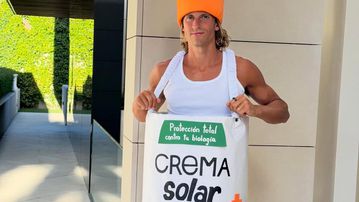 Ο Γιορέντε ντύθηκε… αντηλιακό και «έριξε» το διαδίκτυο