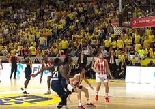 Φενέρμπαχτσε - Ολυμπιακός: Το buzzer beater του Χέιζ - Ντέιβις (vid)