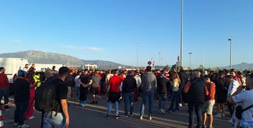 Το Sportal μετέφερε ζωντανά το ρεπορτάζ από την άφιξη της αποστολής του Ολυμπιακού στο «Ελ. Βενιζέλος» - Αποθέωση για παίκτες και Μεντιλίμπαρ (vid)