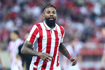 Την Κυριακή (4/5) βγαίνει σε κυκλοφορία η νέα παρτίδα της επετειακής φανέλας του Ολυμπιακού