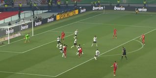 Ο Ενκουνκού άνοιξε το σκορ για τη Λειψία στον τελικό με την Άιντραχτ