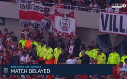 Θρήνος στην Αργεντινή: Οπαδός έπεσε στο κενό κι έχασε τη ζωή του στο «Monumental» στο ματς Ρίβερ Πλέιτ – Ντεφένσια