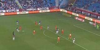 ΑΠΙΘΑΝΗ «ρουκέτα» του Μπακασέτα με το δεξί για το 3-1 της Τράμπζονσπορ υπό το βλέμμα του Κουρμπέλη! (vid)