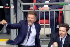 Πανηγύρισε έξαλλα το γκολ της Γιουνάιτεντ ο Μπέκαμ (vid)