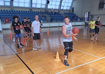 Ξεκίνησε το camp της ΑΕΚ με την παρουσία του Γκάνον Μπέικερ