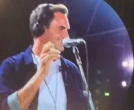 Ο Φέντερερ τραγούδησε στη συναυλία των Coldplay στη Ζυρίχη (vids)