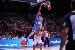 🏀 Post Game LIVE από το ΣΕΦ: Οδοστρωτήρας ο Γιάννης, 100άρα η Ελλάδα και πρεμιέρα με το δεξί