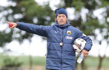 Αλμέιδα: «Ο Περέιρα είναι κοντά, είναι παίκτης που θέλει να έρθει, δεν συμμετέχω στην σαπουνόπερα με Πινέδα»