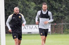 Η πρώτη... γεύση του Μπρινιόλι από ΑΕΚ είχε πολύ... Άμραμπατ και πολλή βροχή (vid)