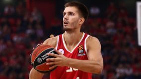 Τον Πετρούσεφ όχι απλώς τον κρατάς – τον ανανεώνεις