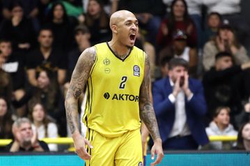 Ο Κάμερον Ρέινολντς συνεχίζει στο Μαρούσι