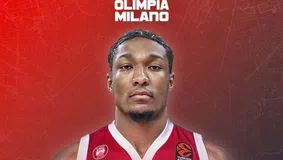 Στην Αρμάνι ο ΜακΚόρμακ