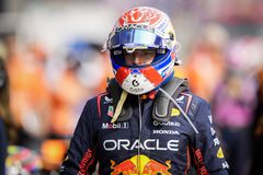 Οι αγωνοδίκες δεν τιμώρησαν τον Φερστάπεν για την «επίθεση» στον Χάμιλτον