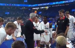 Ένταση ανάμεσα σε Σρούντερ και προπονητή- «Κάτσε κάτω!» φώναξε ο ένας, «μη με ακουμπάς» ο άλλος (vid)