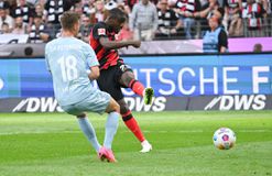 Ο Ενκουνκού λύτρωσε την Άιντραχτ Φρανκφούρτης, η Κολωνία έδειξε τον δρόμο στον ΠΑΟΚ