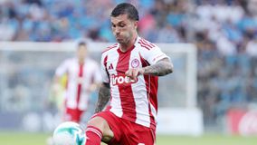 Ολυμπιακός: Χτύπησε στην κνήμη ο Στρεφέτσα, αλλά δεν υπάρχει ανησυχία