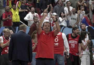 Επικός Αταμάν: «Ο Γιαννακόπουλος λατρεύει τον Γιόκιτς, αλλά αν είδε το παιχνίδι ίσως αρχίσει να σκέφτεται τον Σενγκούν»