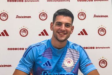 Ποιος είναι ο Αλέξανδρος Έξαρχος που θα κάτσει στον πάγκο στο Ολυμπιακός - Πάφος