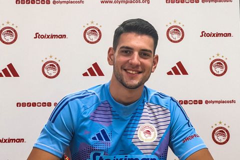 Ποιος είναι ο Αλέξανδρος Έξαρχος που θα κάτσει στον πάγκο στο Ολυμπιακός - Πάφος