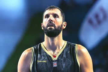 H σαρωτική Μονακό διέλυσε την Ντουμπάι με κορυφαίο Μίροτιτς