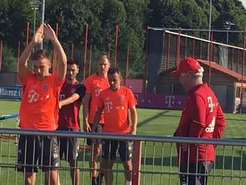 Όταν ο Κοβάσεβιτς που σημείωσε χατ-τρικ στην ΑΕΚ έκανε προπονήσεις υπό τον Κάρλο Αντσελότι στην Μπάγερν Μονάχου (pics)