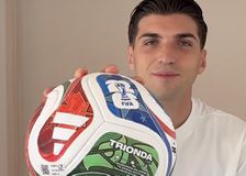 Με Μανδά η παρουσίαση της μπάλας του Μουντιάλ 2026 (vid)