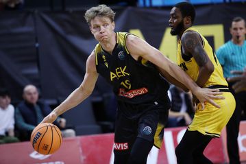 Με απουσίες και μόνο στόχο τη νίκη η ΑΕΚ κόντρα στην Καρδίτσα