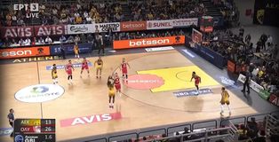 Το φοβερό buzzer-beater του Μπράις στην πρώτη περίοδο