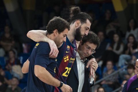 Διπλό «χτύπημα» για την Μπαρτσελόνα: Τραυματίστηκε ο Σενγκέλια στην ήττα από την Μούρθια - Το διάστημα που αναμένεται να μείνει εκτός