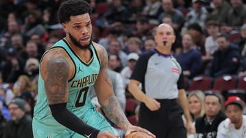 Εύκολη νίκη για τους Χόρνετς επί των Τζαζ