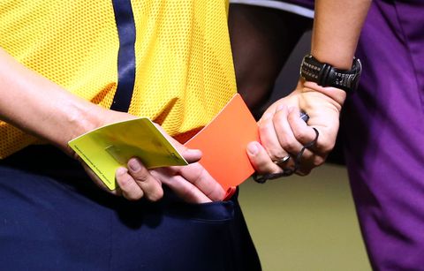 Στα τέσσερα από τα οκτώ παιχνίδια του ΟΦΗ αποβλήθηκε παίκτης του!