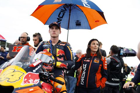 Πολ Εσπαργκαρό: «Επώδυνο που ο Ακόστα δεν μπορεί να κερδίσει λόγω των αδυναμιών της KTM»