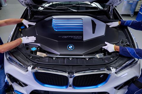 Σε περιορισμένη παραγωγή η BMW iX5 Hydrogen